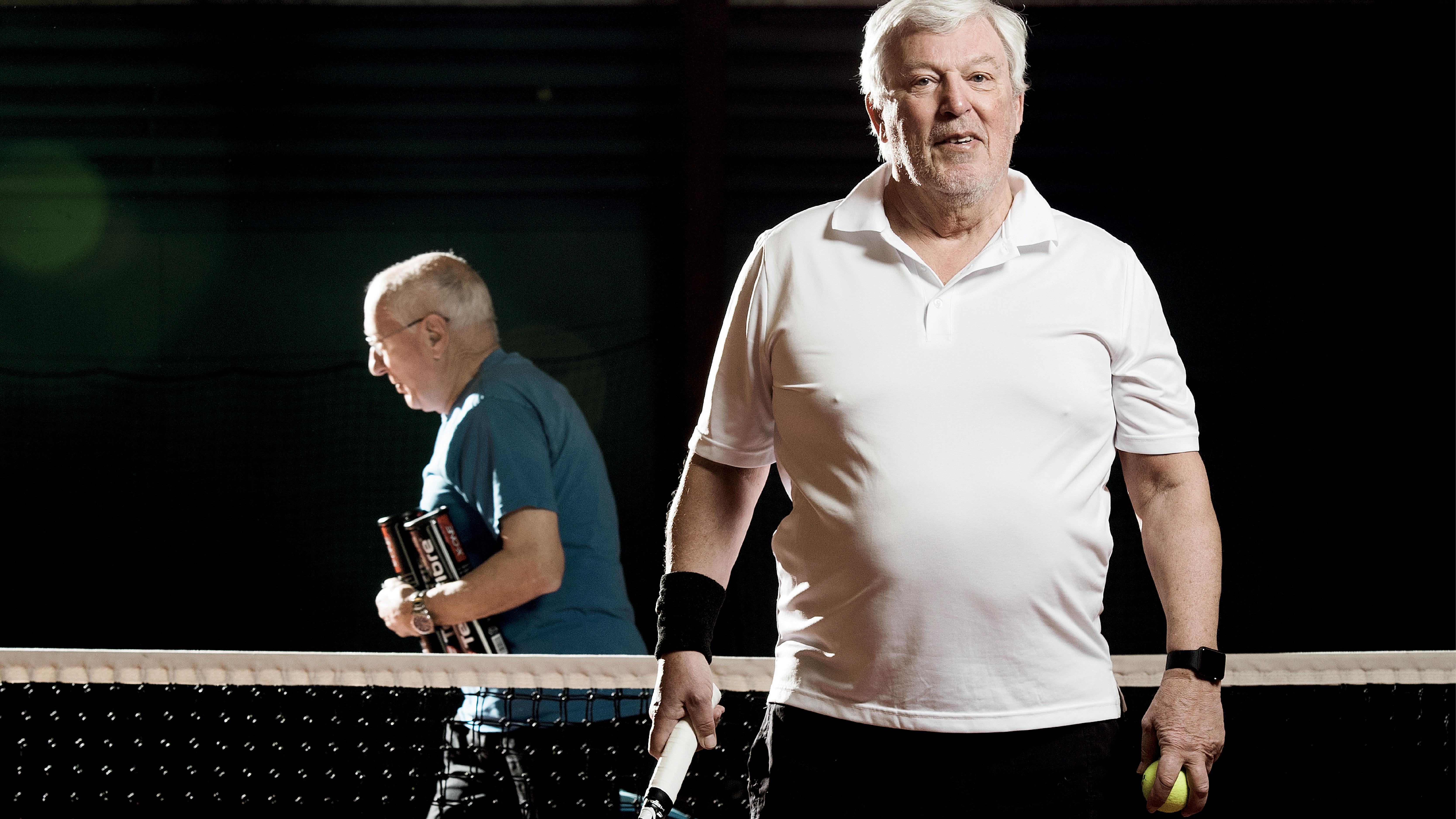 lars-poulsen-playing-tennis