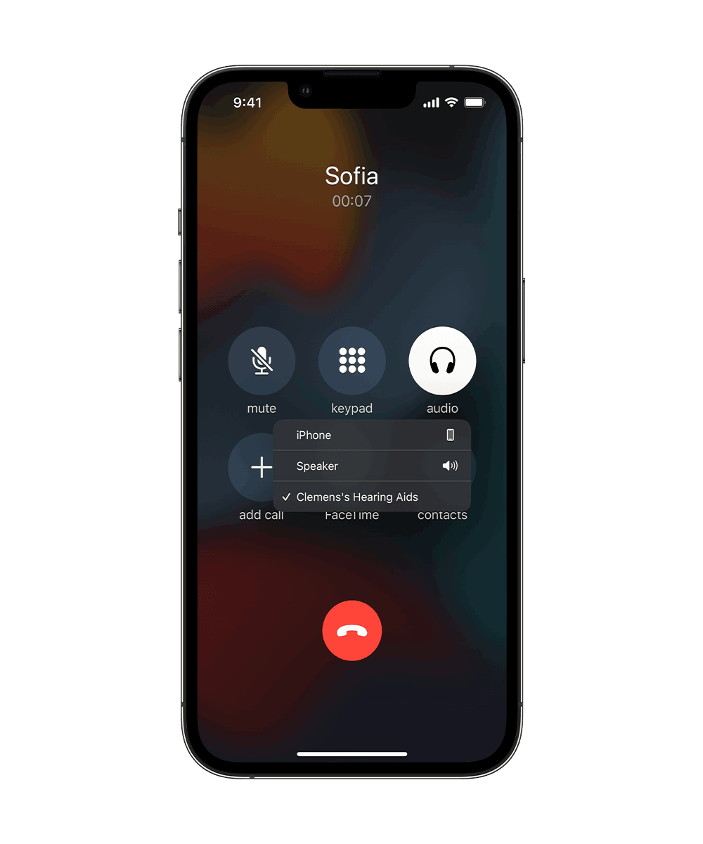 iPhone, der viser et opkald, der streames til en brugers høreapparater